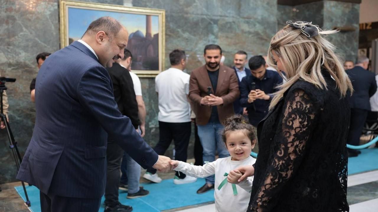Başkan Gülpınar, Büyükşehir Personeliyle Bayramlaştı