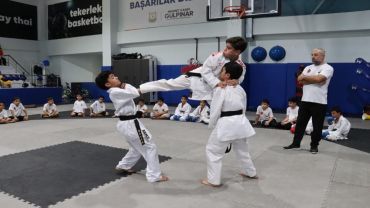 Büyükşehir'den Geleceğin Sporcularına Büyük Fırsatlar